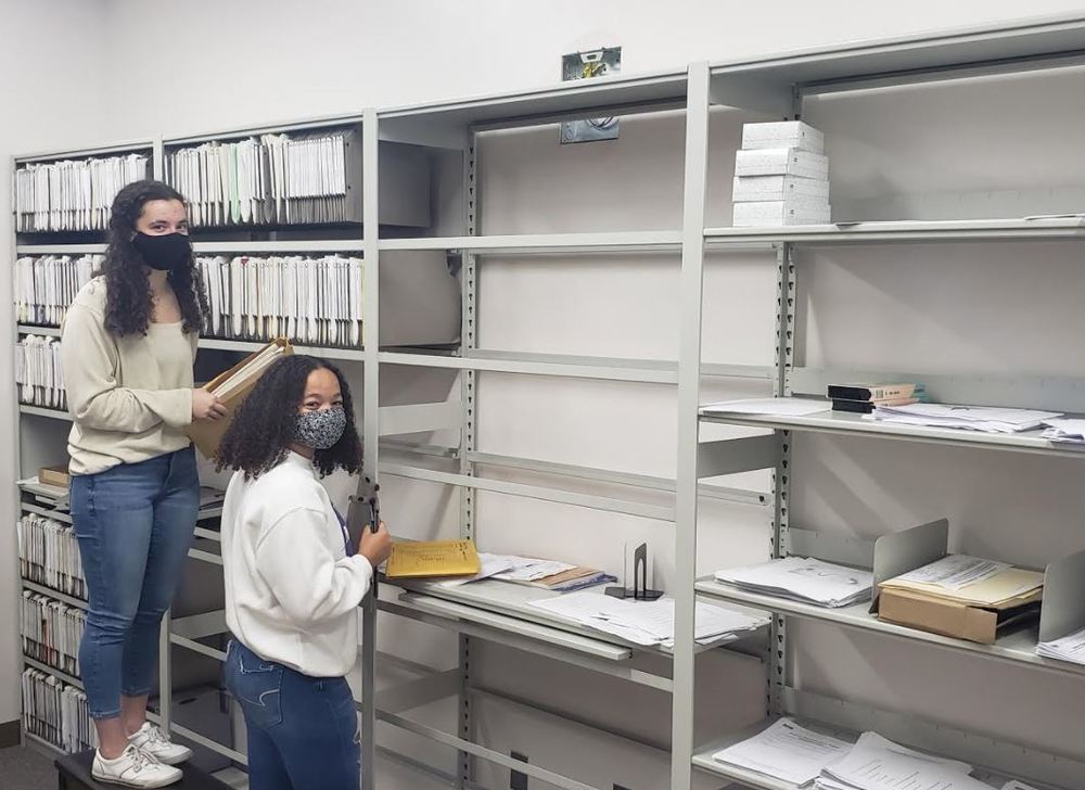 DDHS Organizes Music Filing System DelavanDarien High School (912)