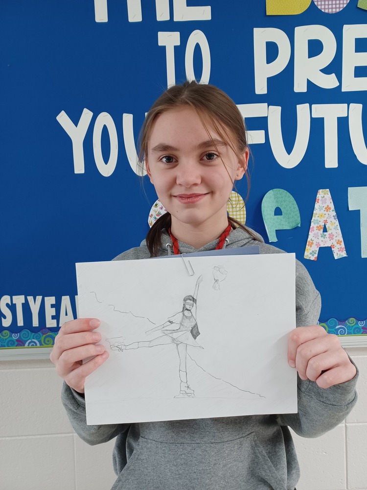 Bella Dunlap Debuts her Artwork